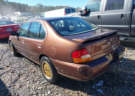 1998 Nissan Altima Gle/Gxe/Se/Xe z USA, uszkodzony, nr VIN 1N4DL01D3WC133813